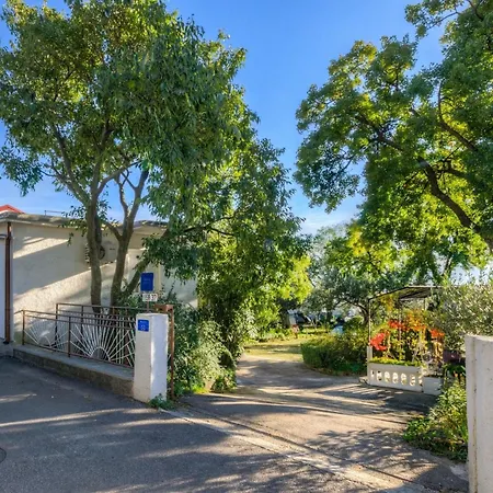 Appartement Cuffic 1 - Hr-08693-01 By Interhome *